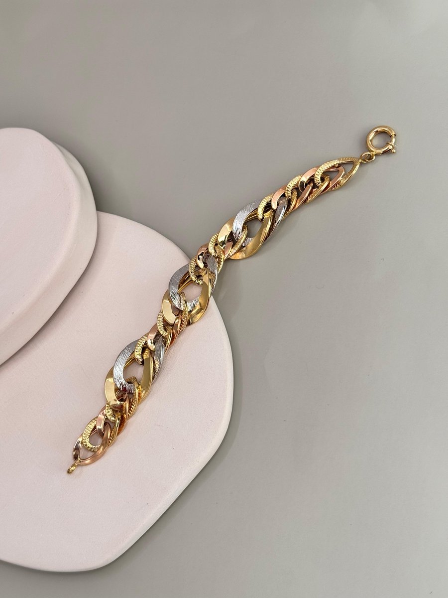 Kalemli Gurmet Künye