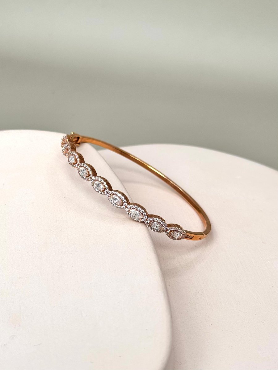 Oval Kesim Rose Gold Kelepçe