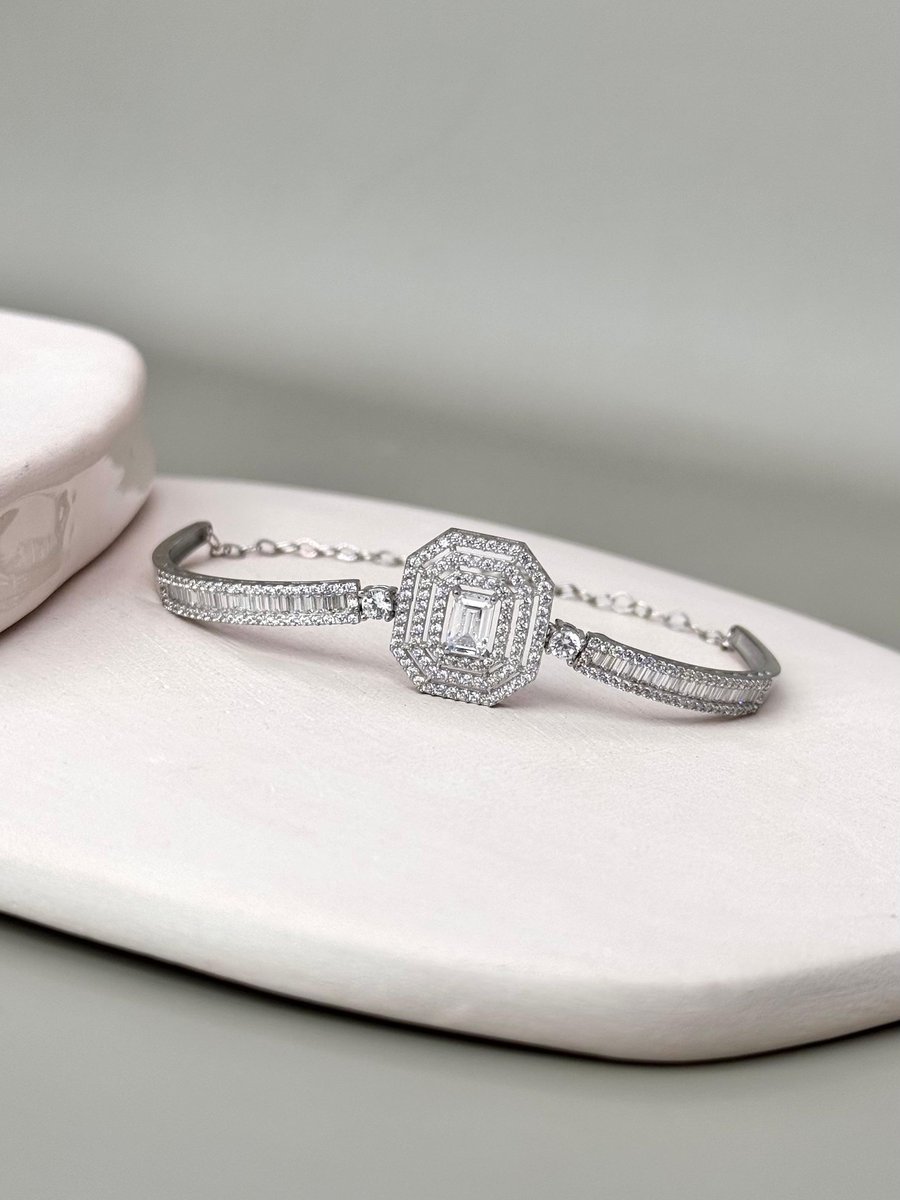 Baget Kelepçe Bileklik