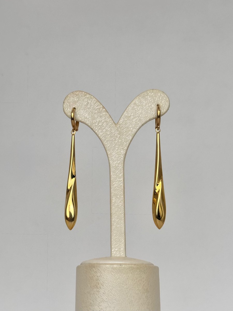 Damla Formlu Sallantılı Küpe