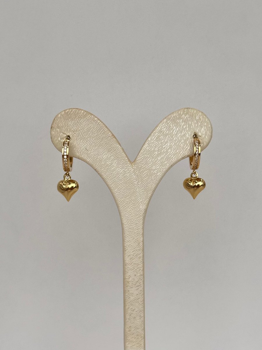 Kalpli Sallanan Küpe