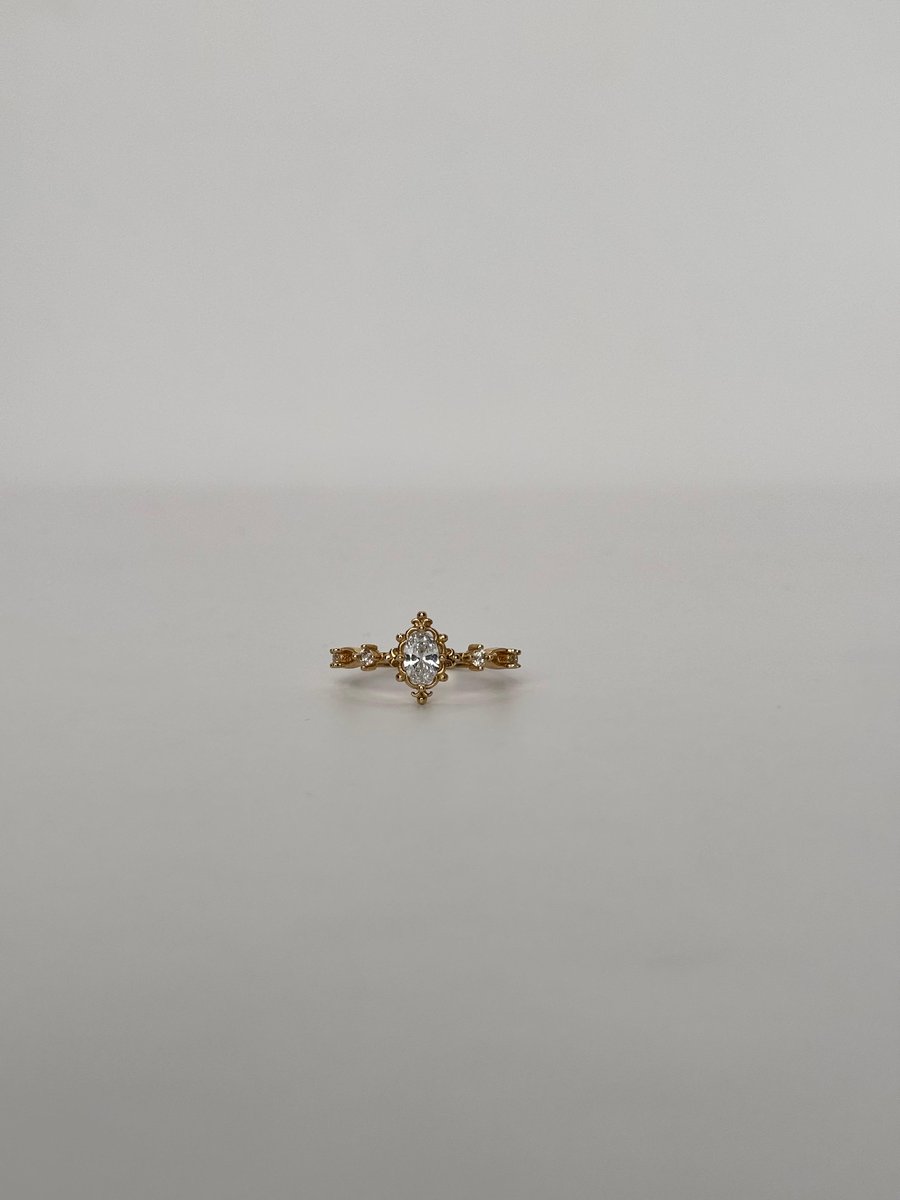 Vintage Oval Taş Detaylı Yüzük