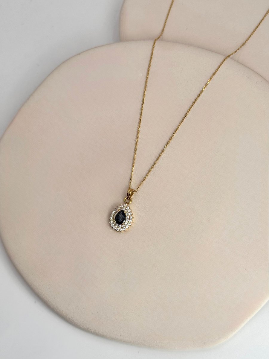 Damla Model Taşlı Kolye