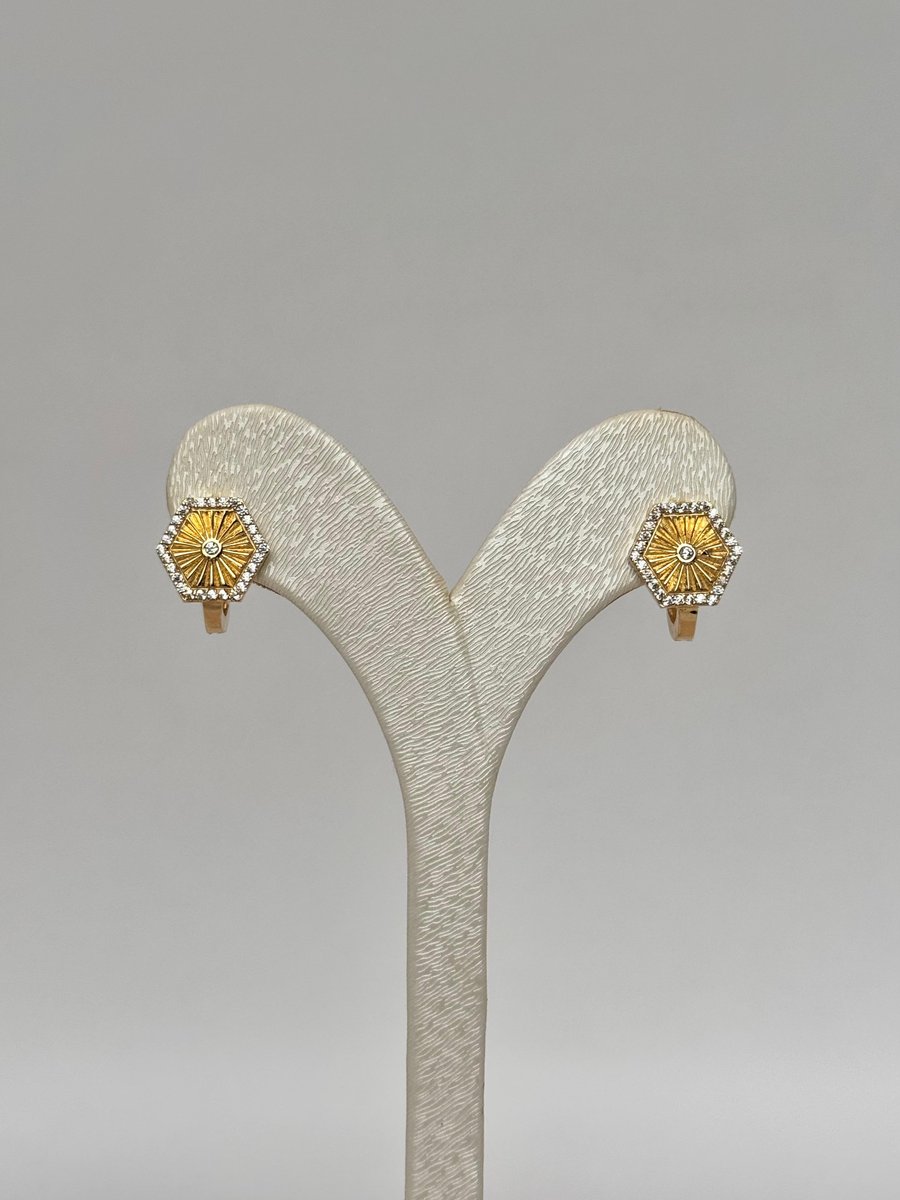 Altıgen Taşlı Küpe